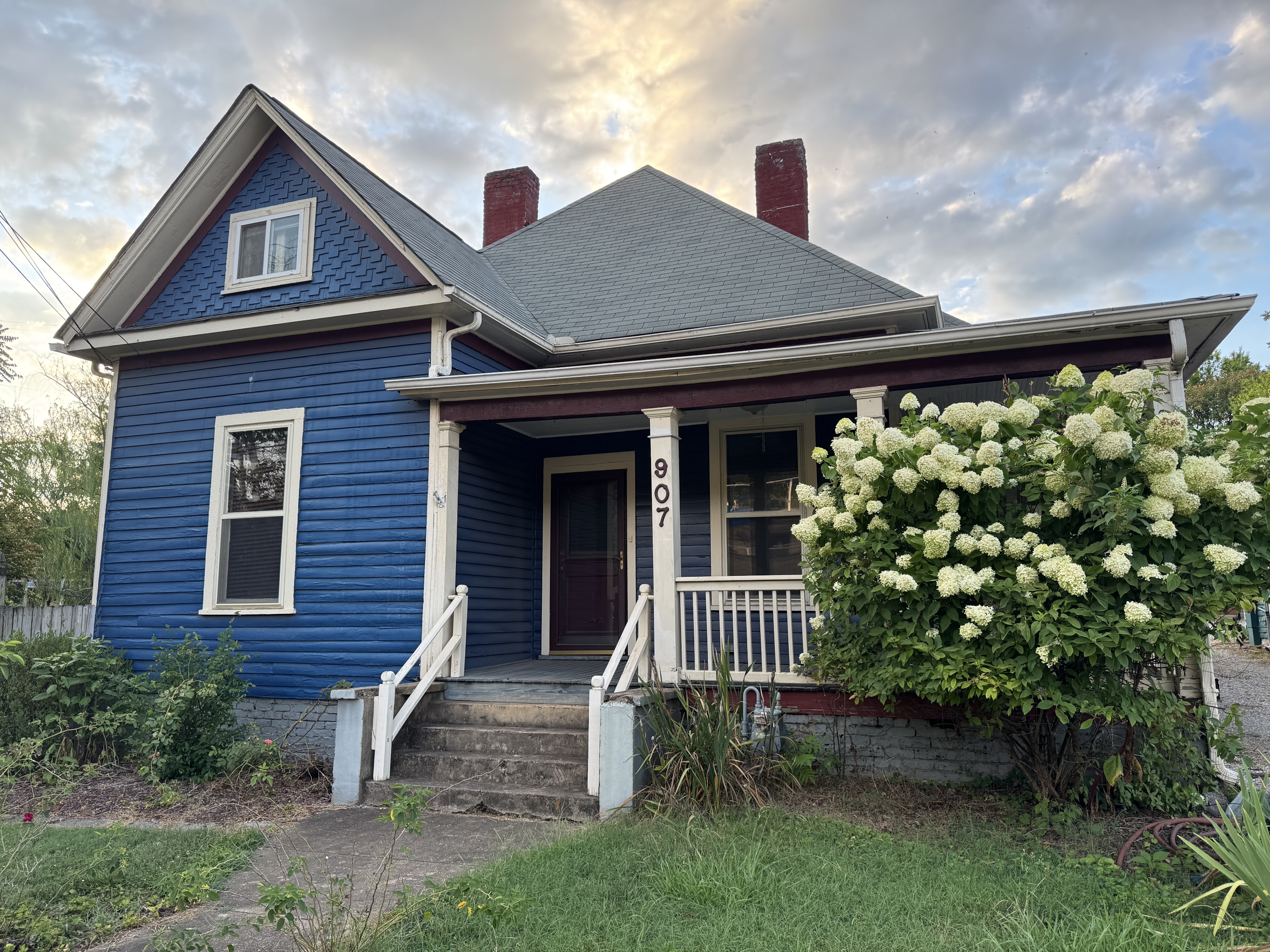 907 Sevier Avenue