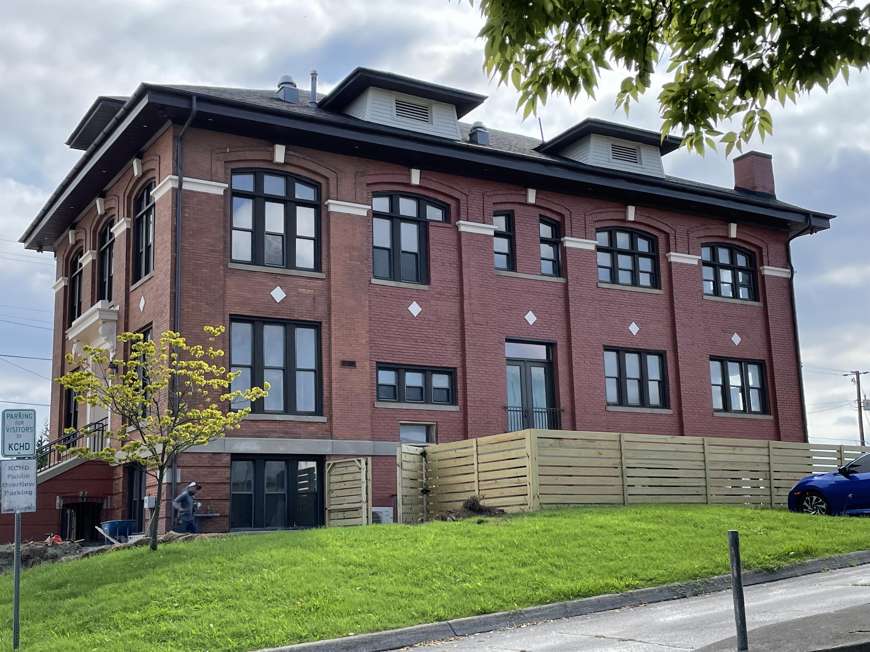 114 Dameron Avenue - 101